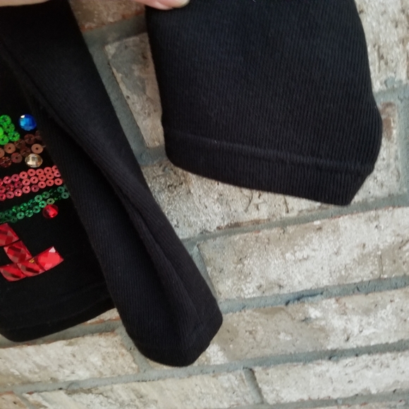 ONQUE WOMAN Christmas Holiday Snap Cardigan Sweater(1X /XL) Embellished sweater - Picture 7 of 10